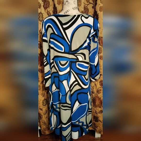 Bisou Bisou V-Neck 3/4 Length Sleeve Fit & Flare Dress. Size 14. - Picture 5 of 6